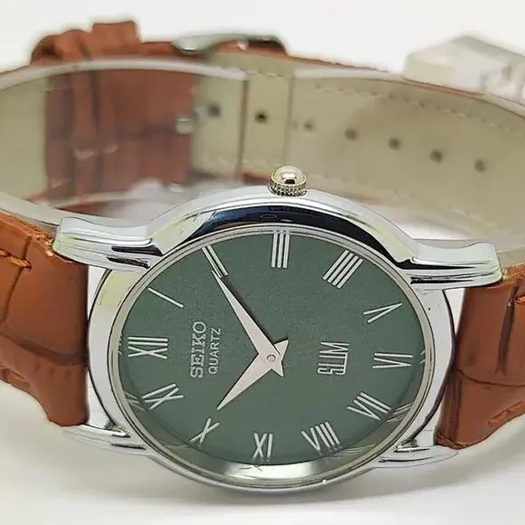 Seiko Green Dial Men's Quartz Watch with Tan Leather Strap - Picture 2 of 4